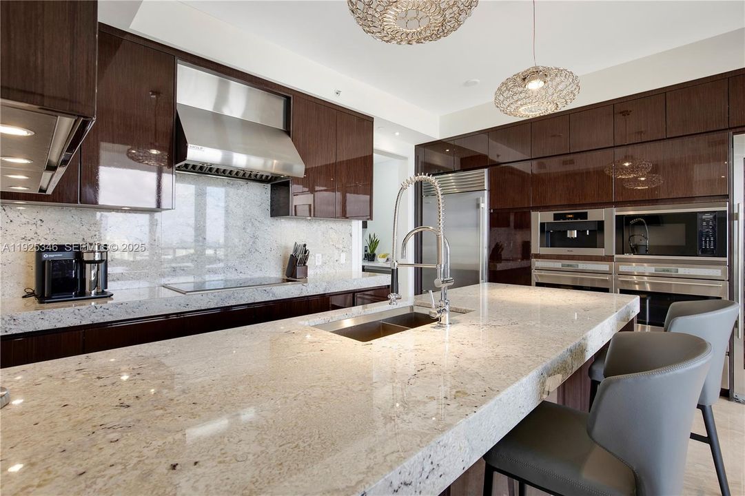 В аренду: $39,000 (3 спален, 3 ванн, 3128 Квадратных фут)