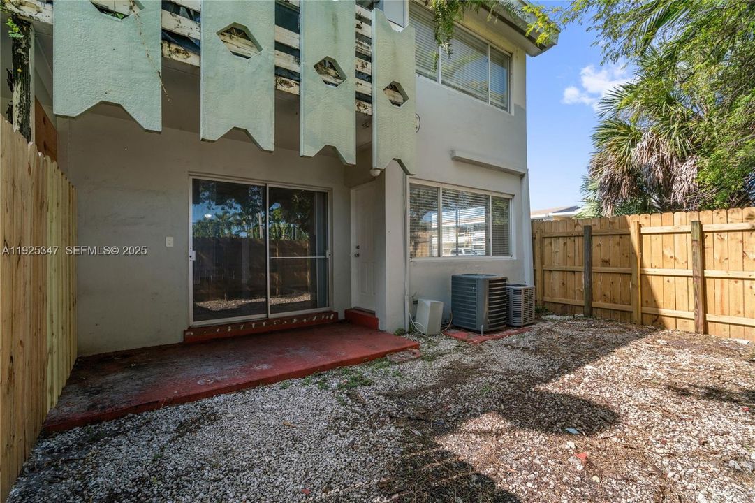 En Renta: $1,950 (2 camas, 1 baños, 855 Pies cuadrados)