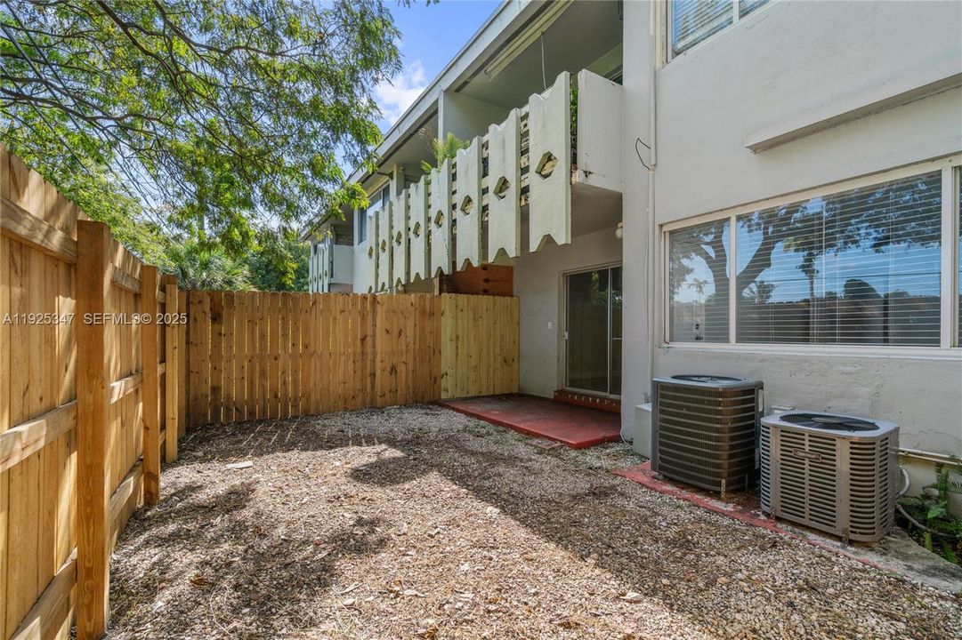 En Renta: $1,950 (2 camas, 1 baños, 855 Pies cuadrados)