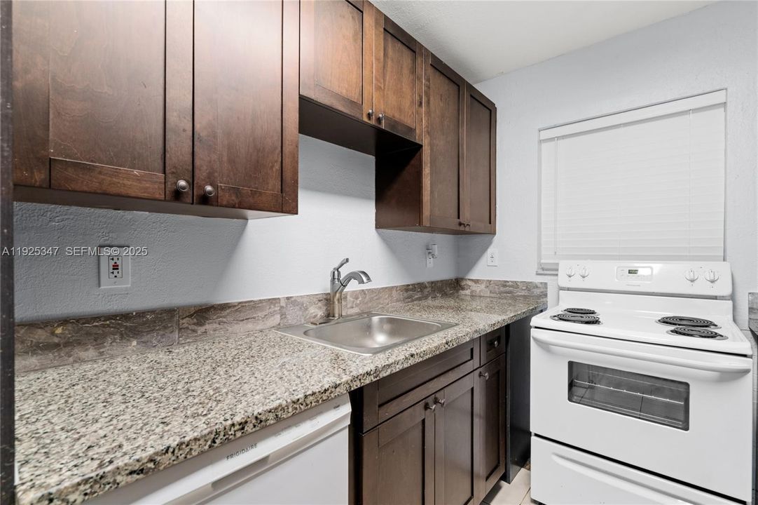 En Renta: $1,950 (2 camas, 1 baños, 855 Pies cuadrados)