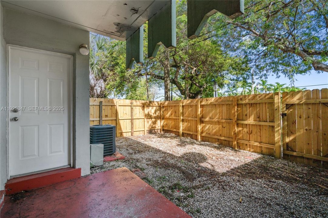 En Renta: $1,950 (2 camas, 1 baños, 855 Pies cuadrados)