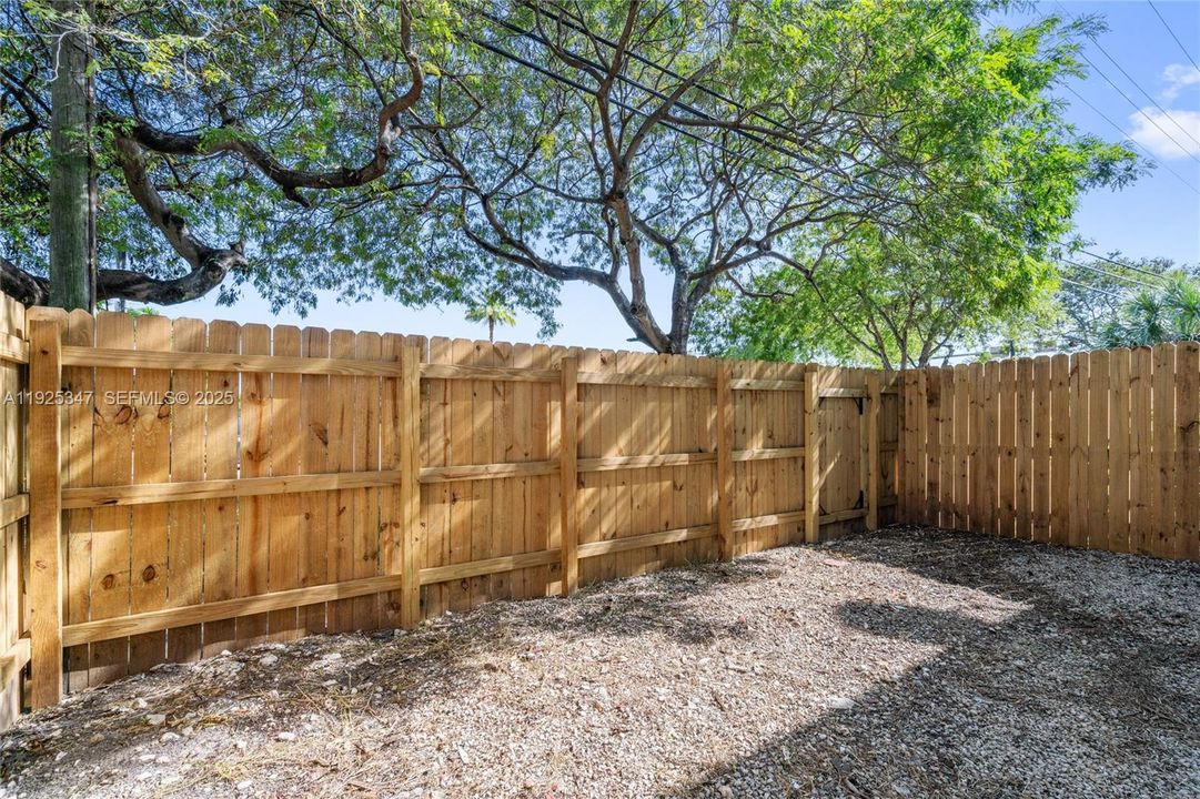 En Renta: $1,950 (2 camas, 1 baños, 855 Pies cuadrados)