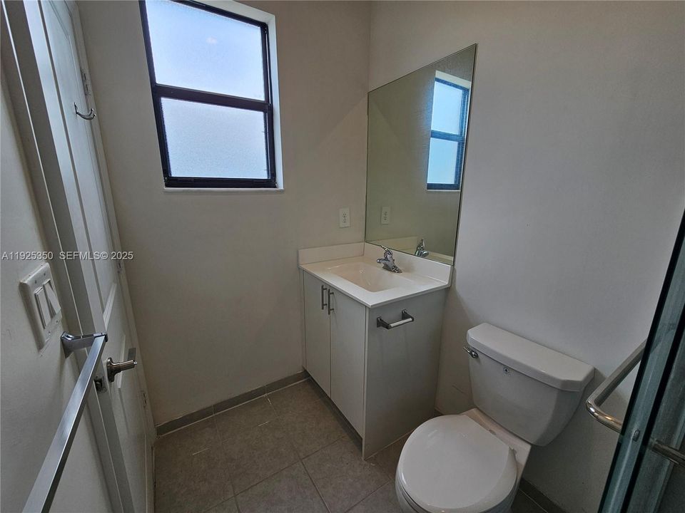 For Sale: $427,500 (3 beds, 2 baths, 1393 Square Feet)