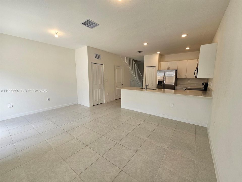 For Sale: $427,500 (3 beds, 2 baths, 1393 Square Feet)