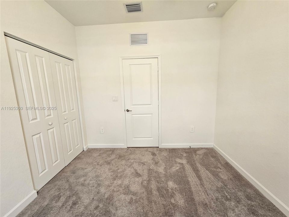 For Sale: $427,500 (3 beds, 2 baths, 1393 Square Feet)