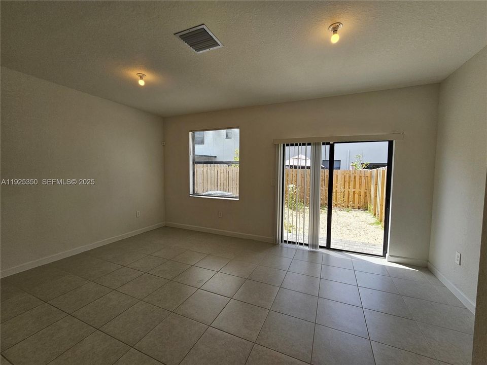 For Sale: $427,500 (3 beds, 2 baths, 1393 Square Feet)