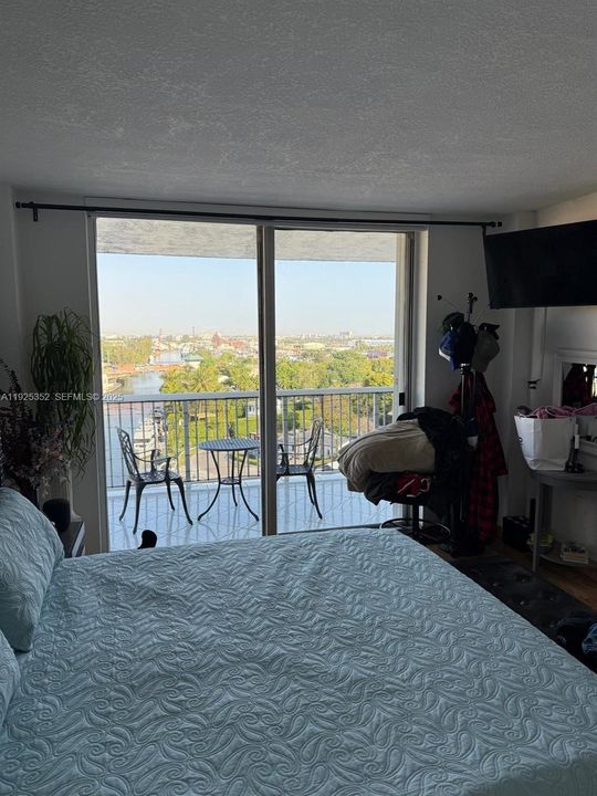 For Sale: $419,900 (3 beds, 2 baths, 1229 Square Feet)