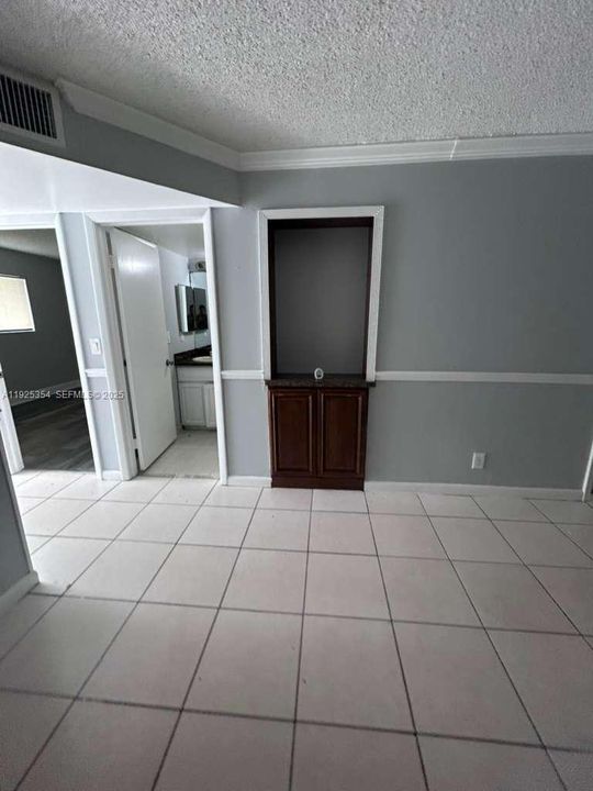 For Rent: $1,700 (2 beds, 2 baths, 24255 Square Feet)