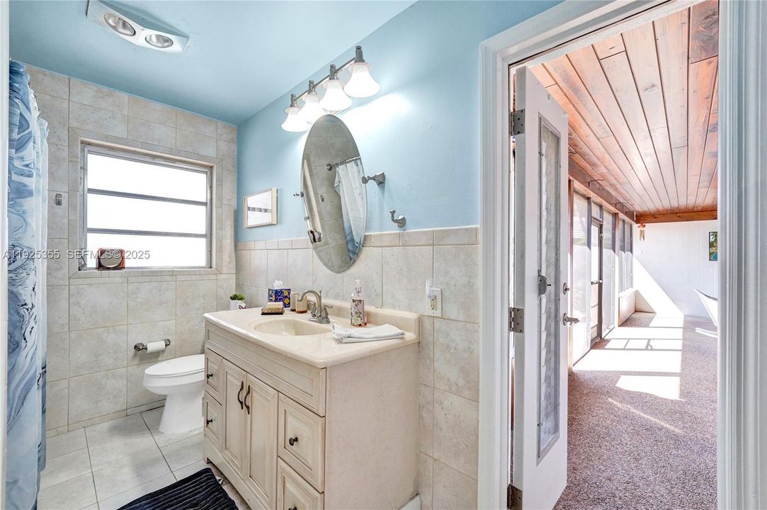 В аренду: $6,900 (3 спален, 2 ванн, 1898 Квадратных фут)