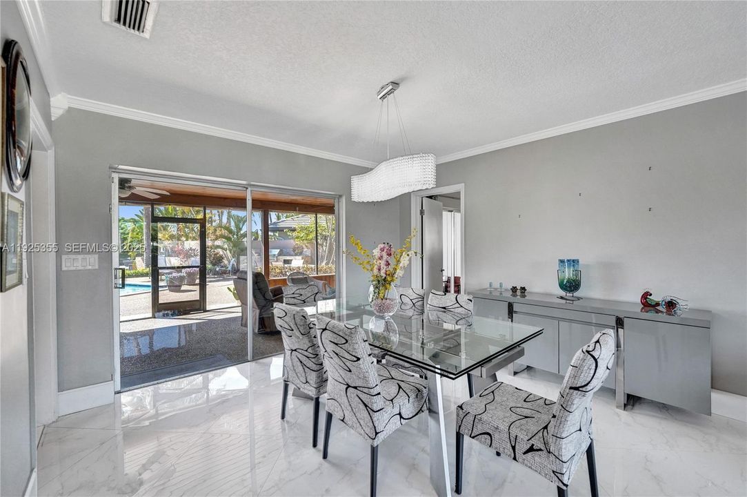 В аренду: $6,900 (3 спален, 2 ванн, 1898 Квадратных фут)