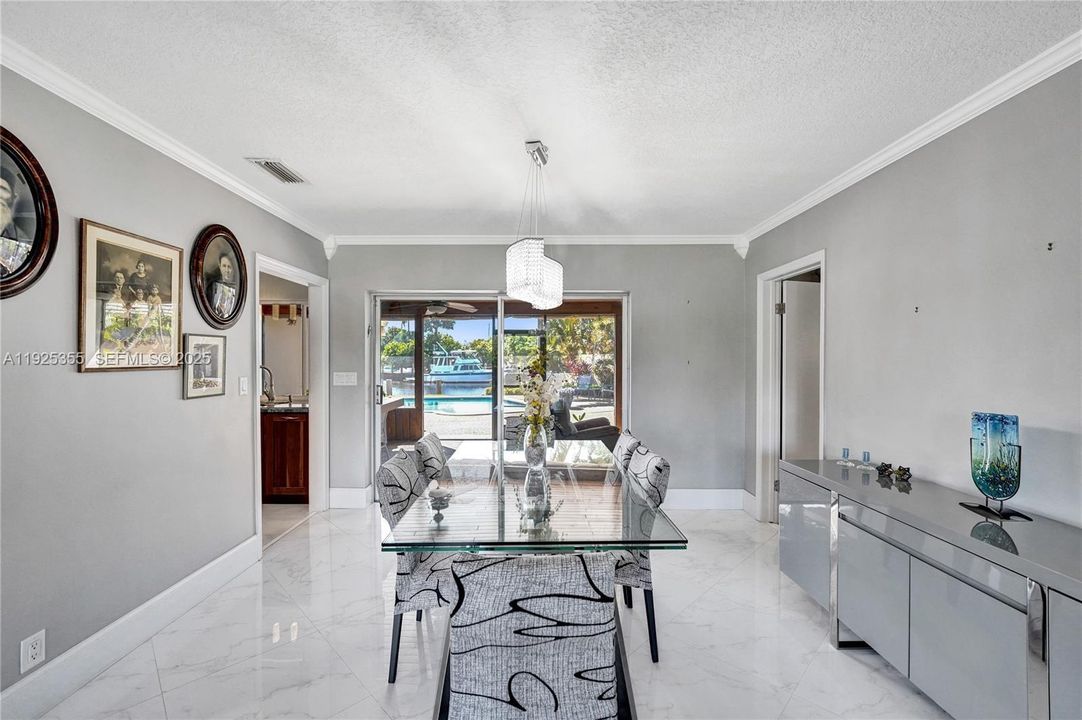 В аренду: $6,900 (3 спален, 2 ванн, 1898 Квадратных фут)