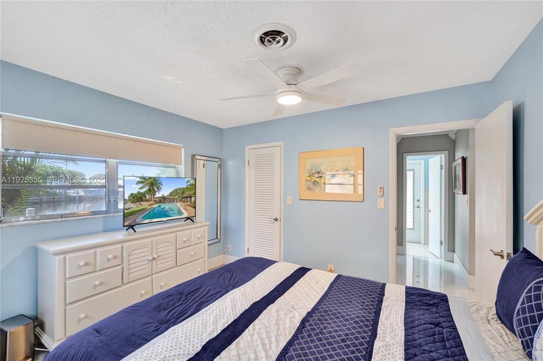 В аренду: $6,900 (3 спален, 2 ванн, 1898 Квадратных фут)