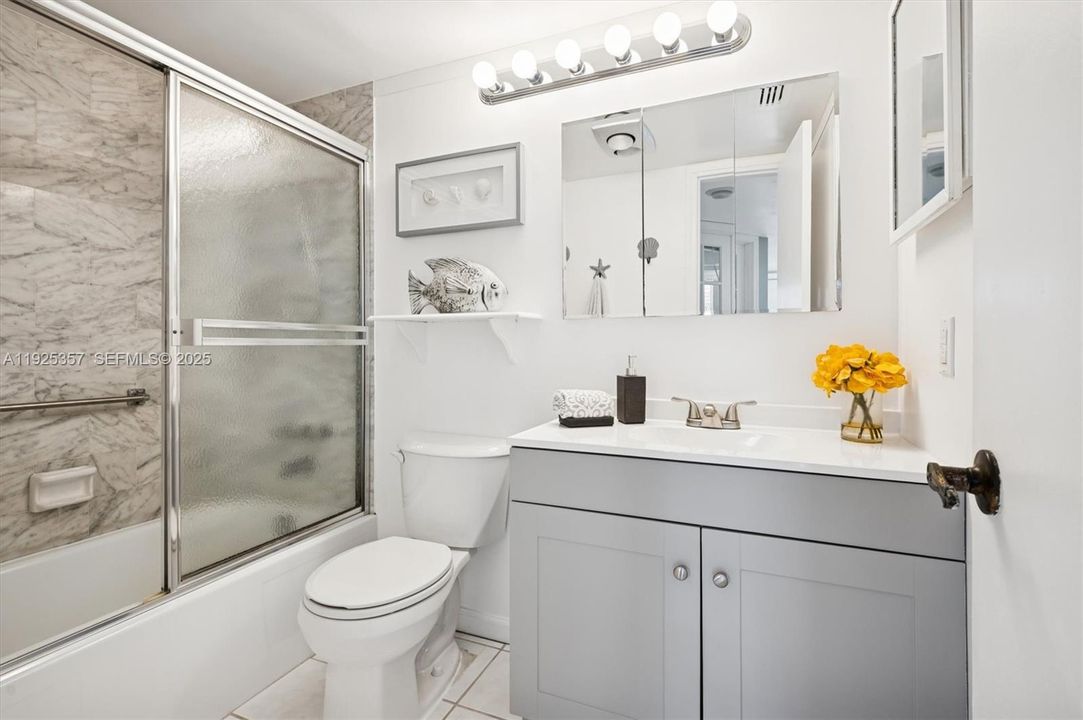 For Sale: $175,000 (2 beds, 2 baths, 1170 Square Feet)