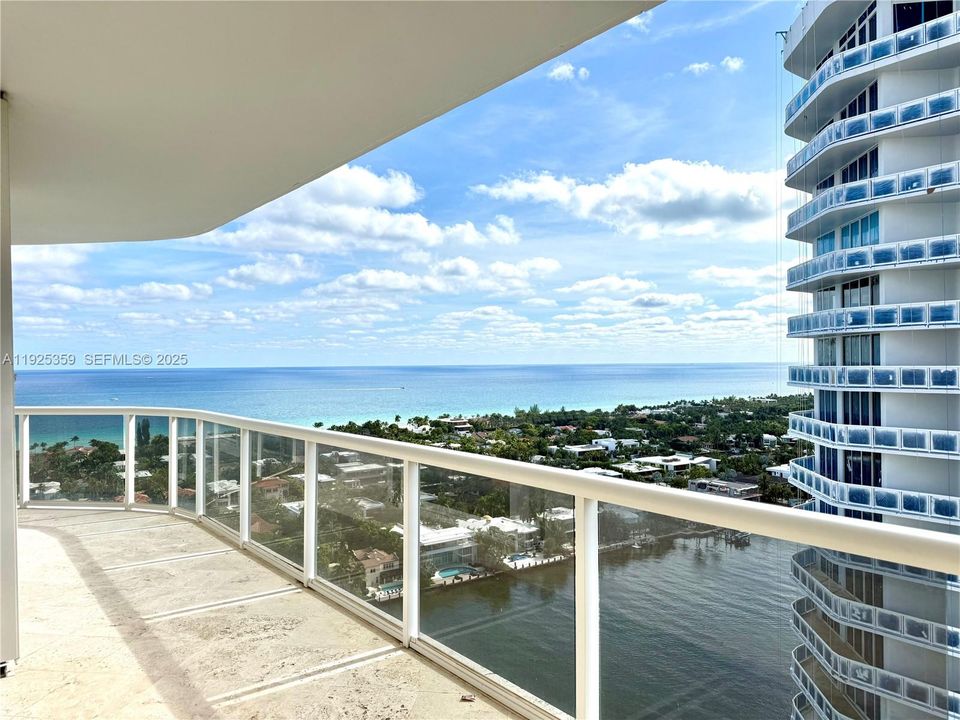 For Rent: $4,300 (2 beds, 3 baths, 2240 Square Feet)