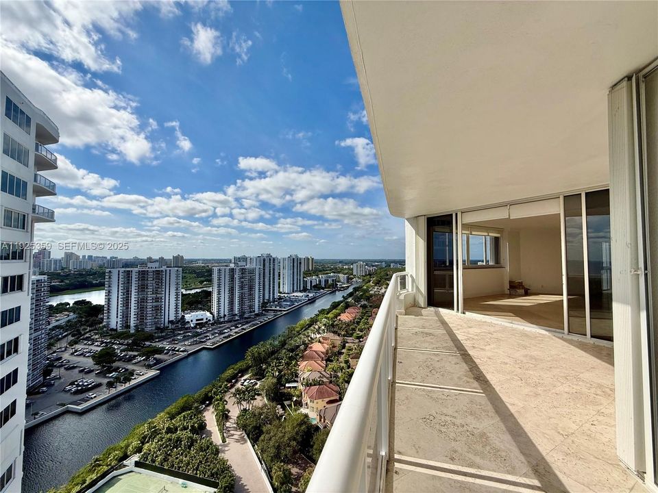 For Rent: $4,300 (2 beds, 3 baths, 2240 Square Feet)