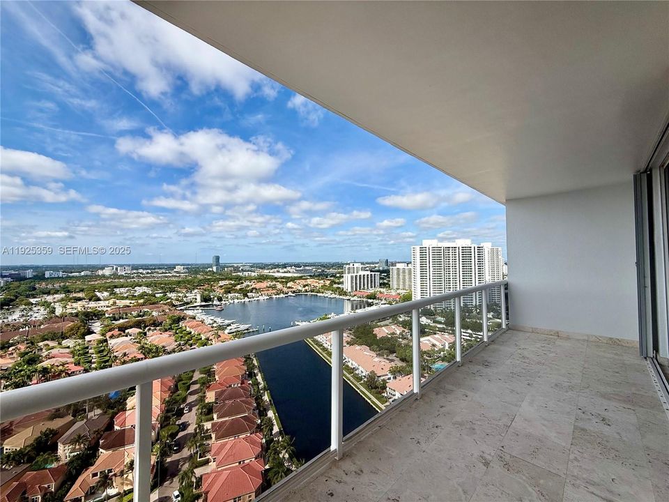 For Rent: $4,300 (2 beds, 3 baths, 2240 Square Feet)