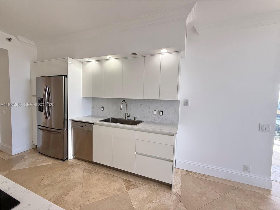 For Rent: $4,300 (2 beds, 3 baths, 2240 Square Feet)