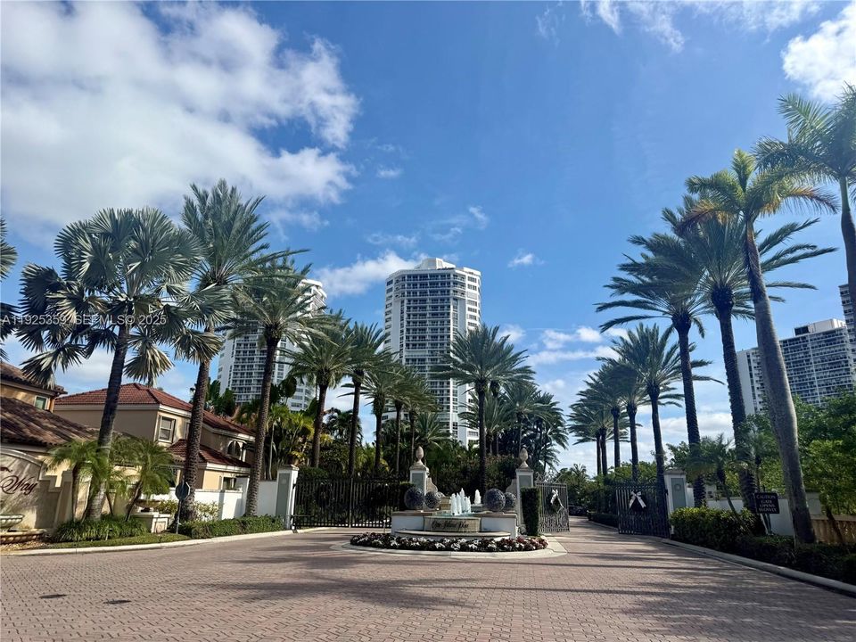 For Rent: $4,300 (2 beds, 3 baths, 2240 Square Feet)