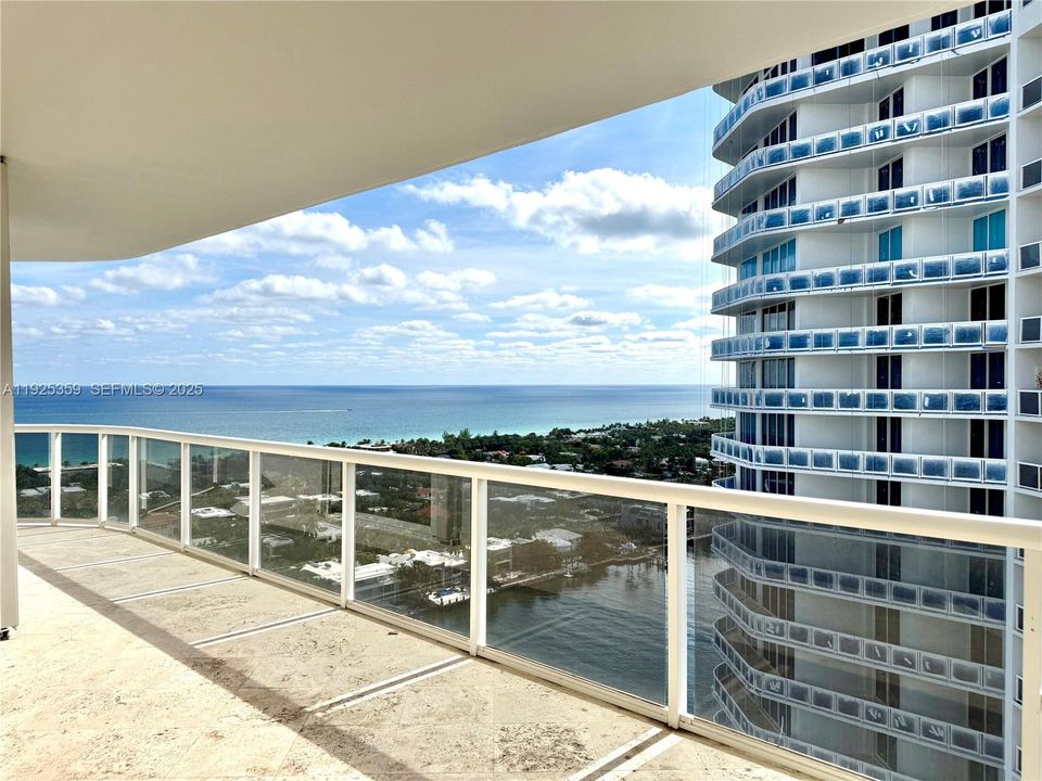 For Rent: $4,300 (2 beds, 3 baths, 2240 Square Feet)