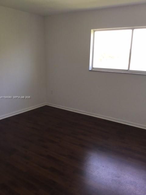 待售: $240,000 (2 贝兹, 1 浴室, 1024 平方英尺)