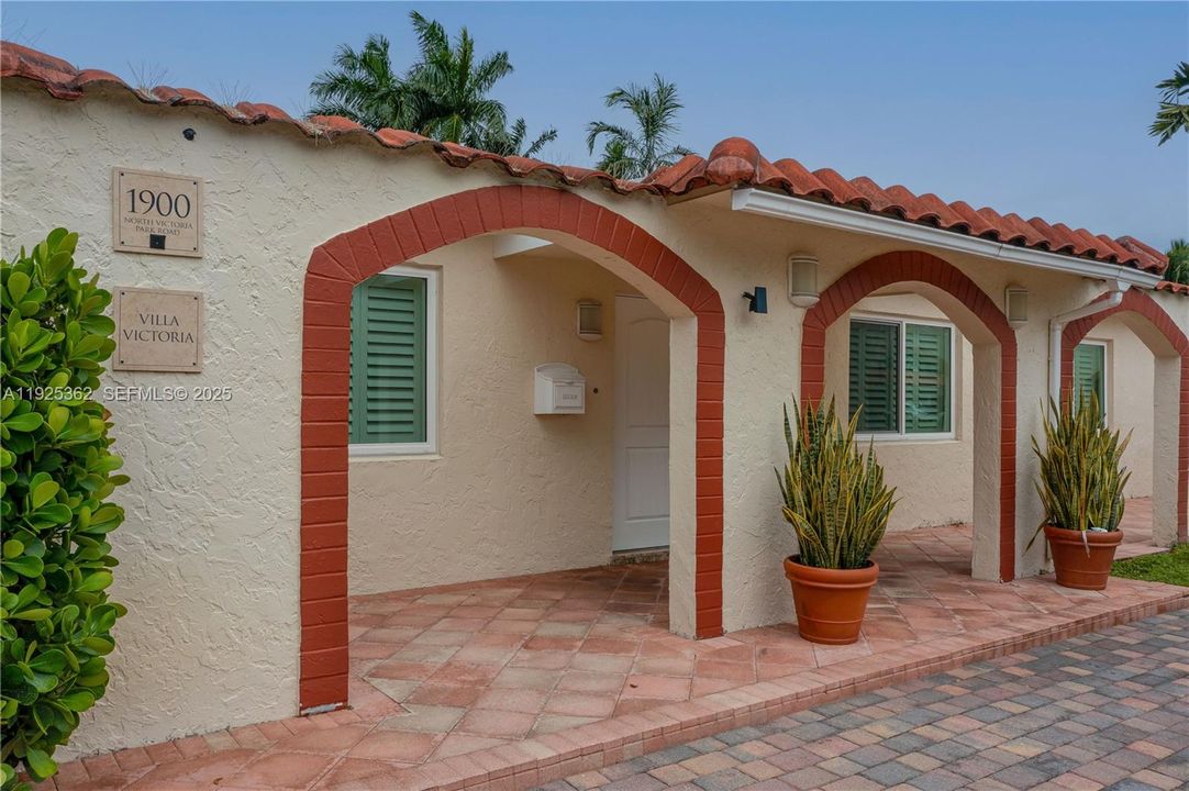 For Rent: $6,500 (3 beds, 3 baths, 2295 Square Feet)