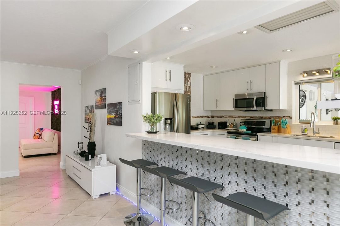 For Rent: $6,500 (3 beds, 3 baths, 2295 Square Feet)