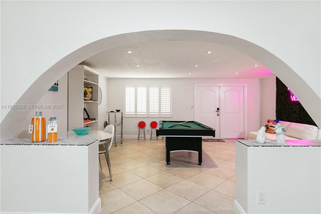 For Rent: $6,500 (3 beds, 3 baths, 2295 Square Feet)