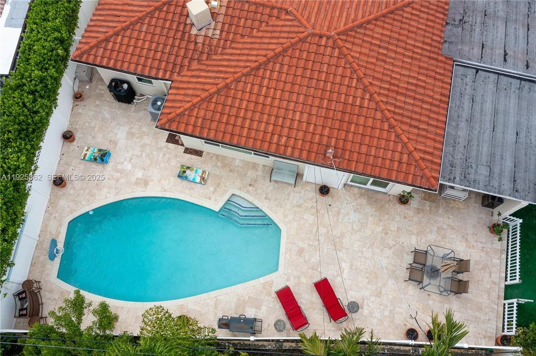 For Rent: $6,500 (3 beds, 3 baths, 2295 Square Feet)