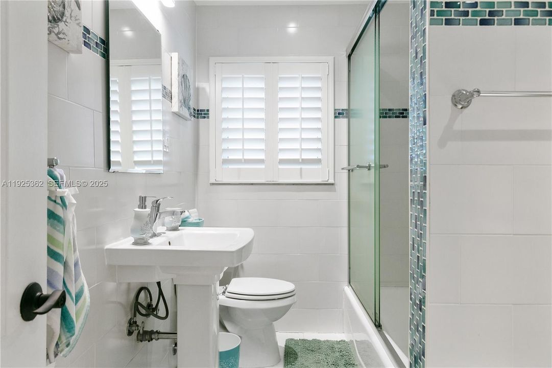 For Rent: $6,500 (3 beds, 3 baths, 2295 Square Feet)