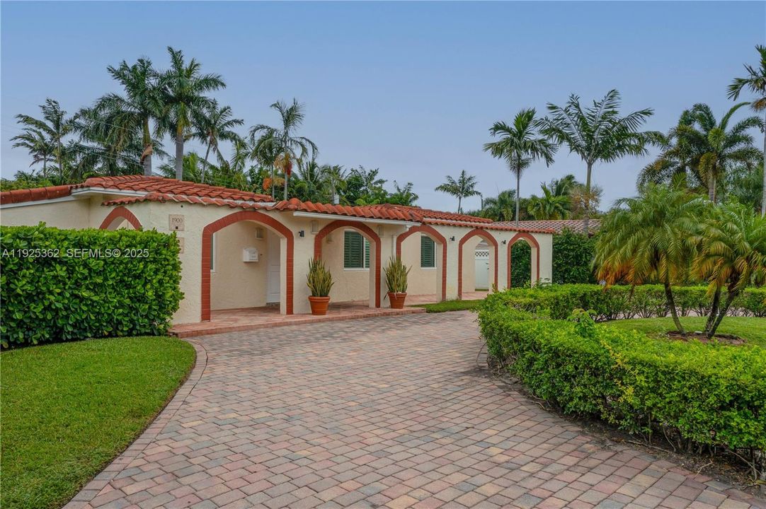 For Rent: $6,500 (3 beds, 3 baths, 2295 Square Feet)