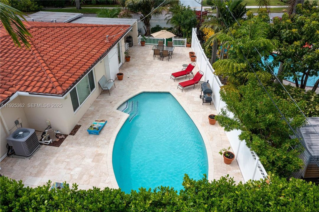 For Rent: $6,500 (3 beds, 3 baths, 2295 Square Feet)