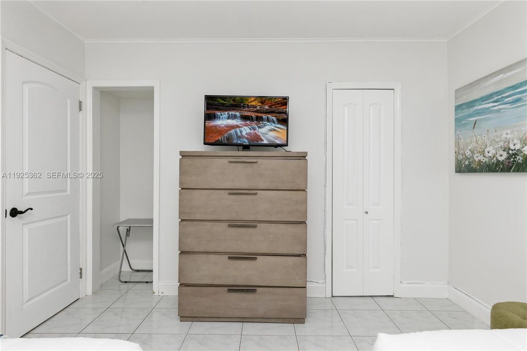 For Rent: $6,500 (3 beds, 3 baths, 2295 Square Feet)