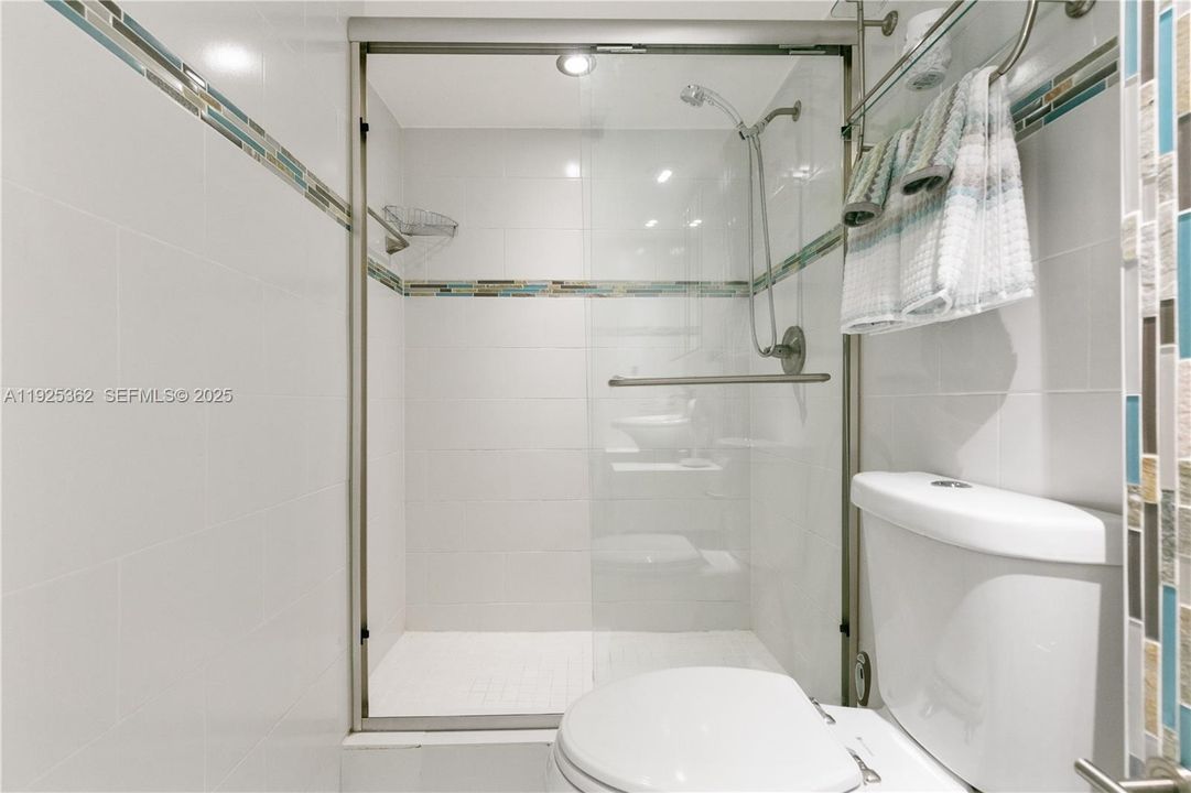 For Rent: $6,500 (3 beds, 3 baths, 2295 Square Feet)