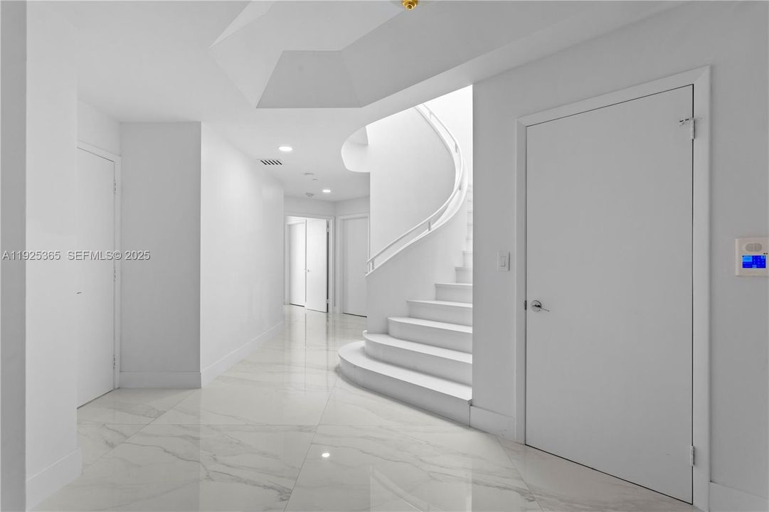 For Rent: $10,500 (3 beds, 3 baths, 3030 Square Feet)