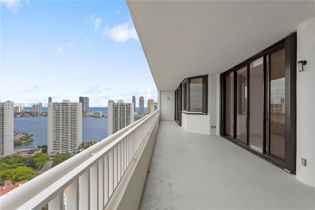 For Rent: $10,500 (3 beds, 3 baths, 3030 Square Feet)