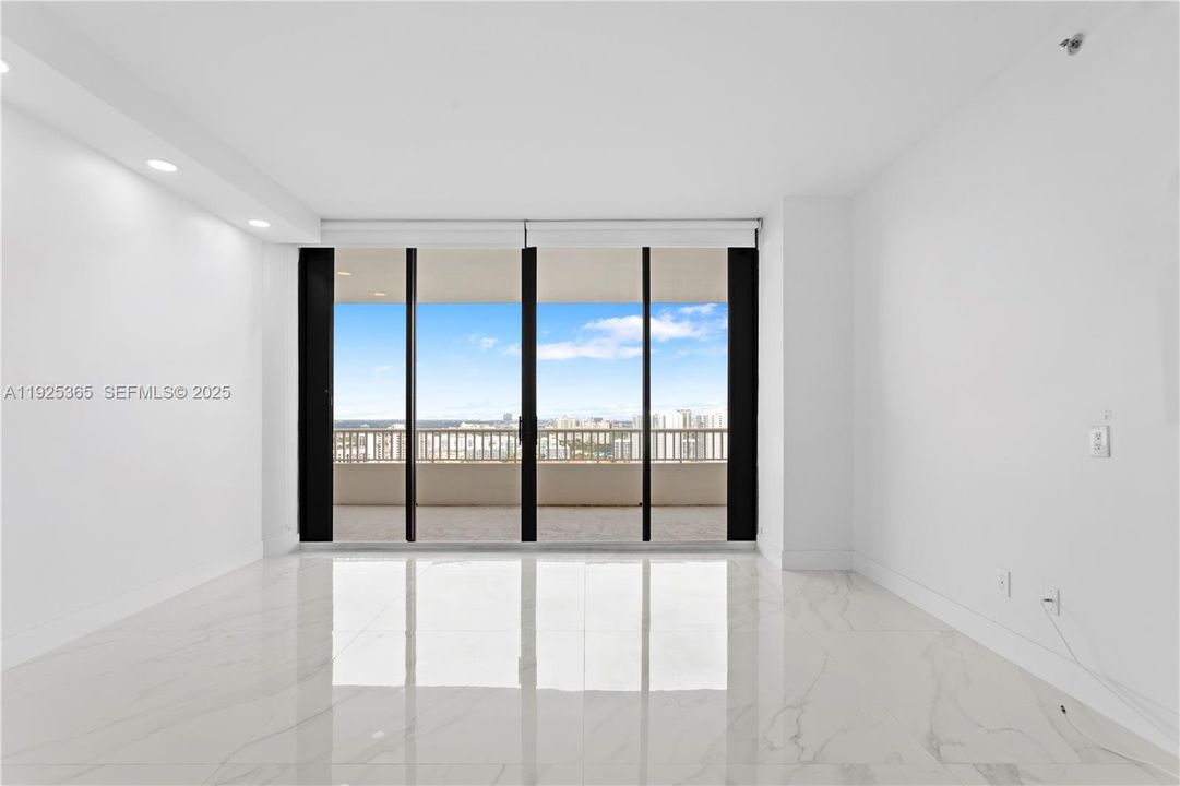 For Rent: $10,500 (3 beds, 3 baths, 3030 Square Feet)