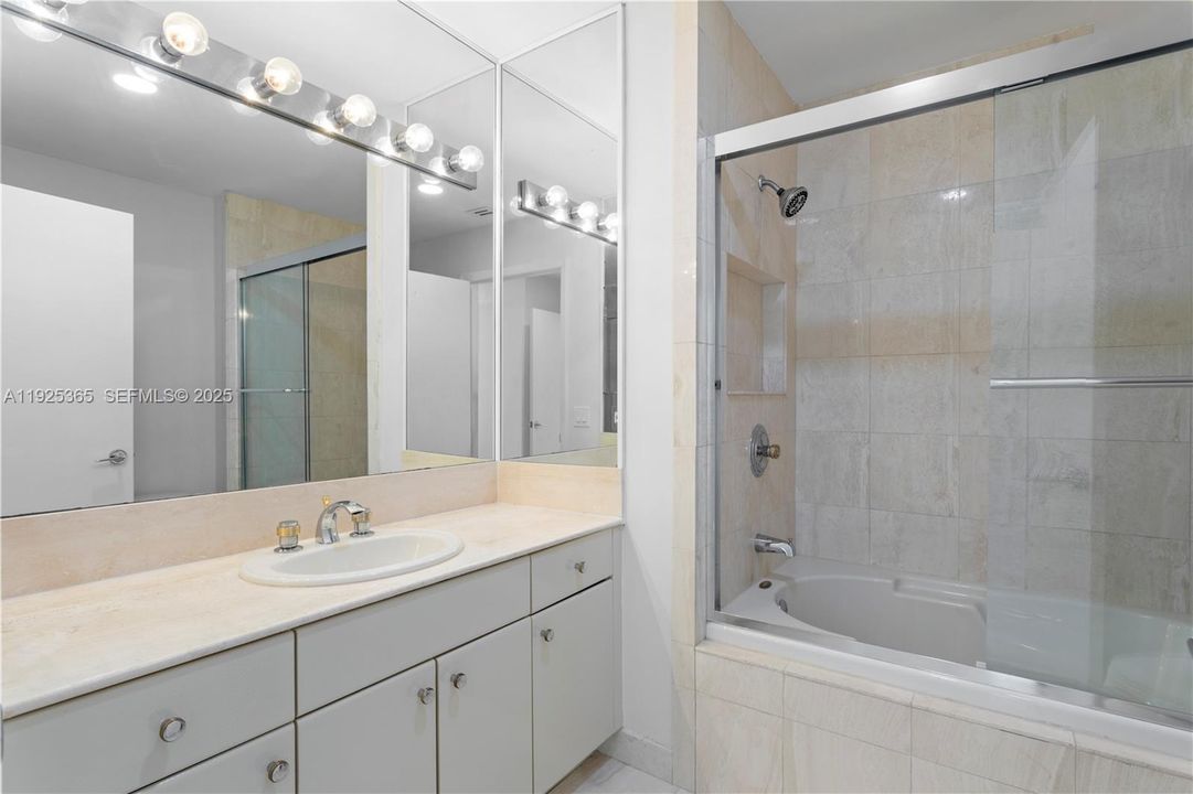 For Rent: $10,500 (3 beds, 3 baths, 3030 Square Feet)