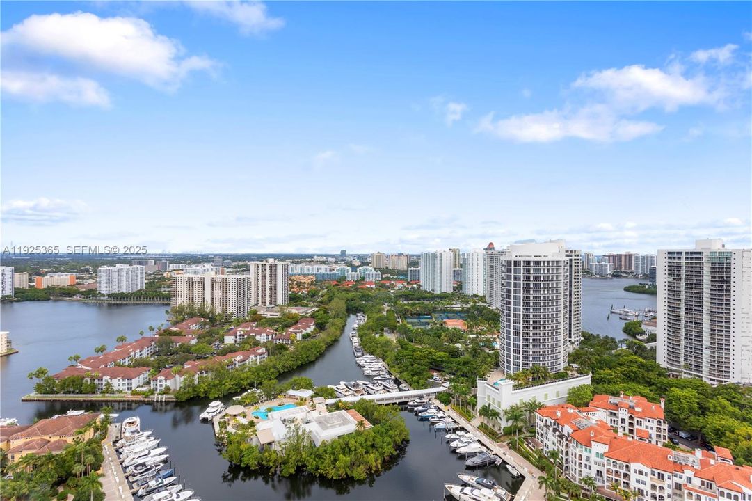 For Rent: $10,500 (3 beds, 3 baths, 3030 Square Feet)