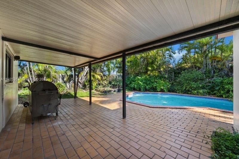 На продажу: $759,900 (3 спален, 2 ванн, 1464 Квадратных фут)