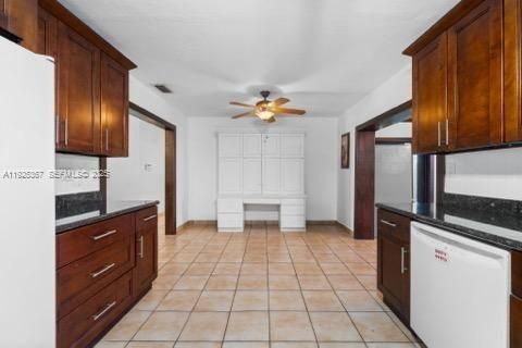 На продажу: $759,900 (3 спален, 2 ванн, 1464 Квадратных фут)