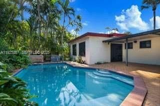 На продажу: $759,900 (3 спален, 2 ванн, 1464 Квадратных фут)