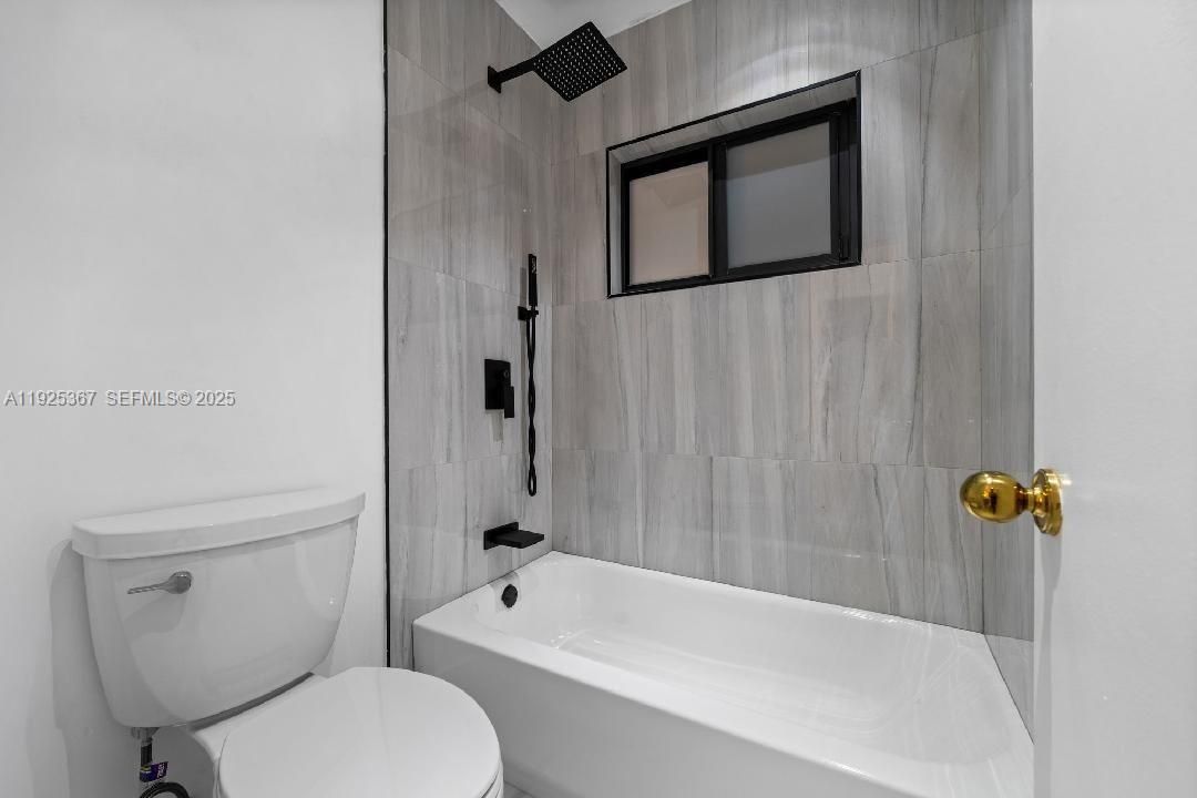 На продажу: $759,900 (3 спален, 2 ванн, 1464 Квадратных фут)