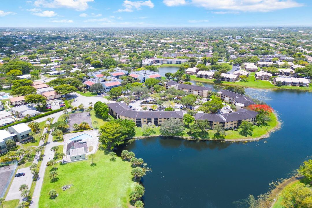 В аренду: $1,895 (2 спален, 2 ванн, 850 Квадратных фут)