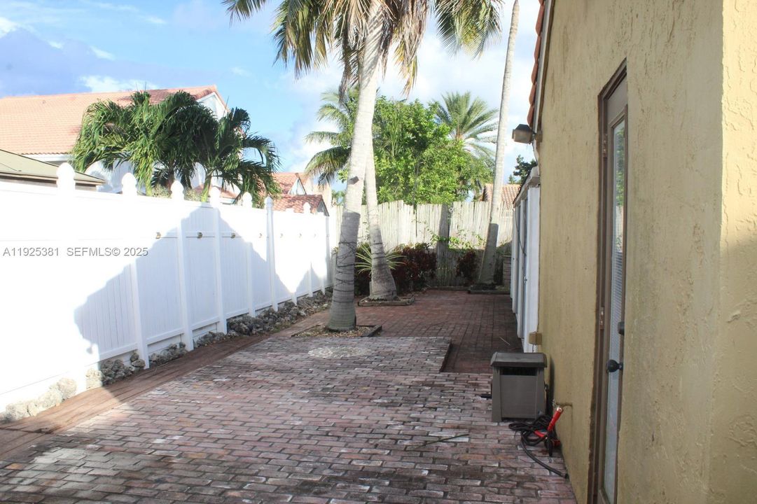 待售: $569,999 (3 贝兹, 2 浴室, 1782 平方英尺)