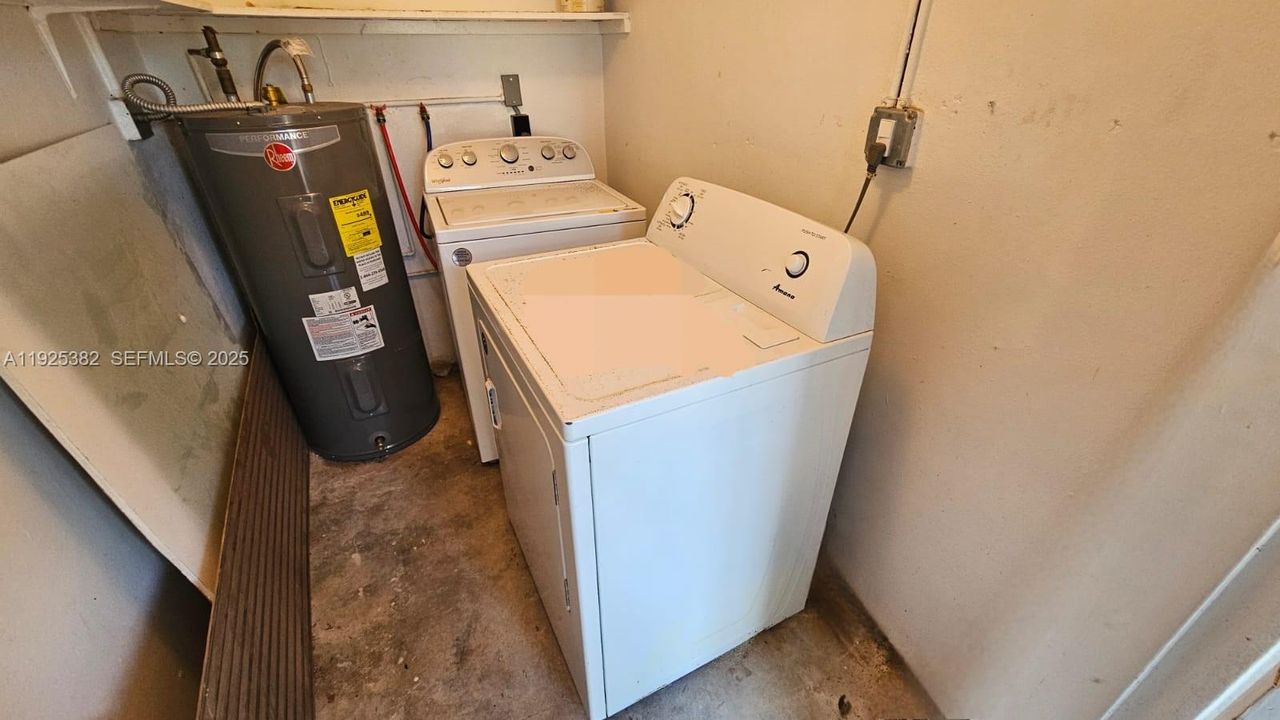 出租: $1,800 (3 贝兹, 2 浴室, 1523 平方英尺)