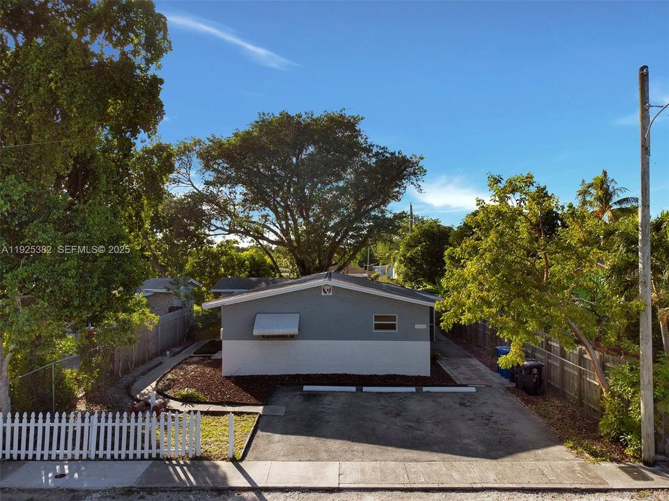 出租: $1,800 (3 贝兹, 2 浴室, 1523 平方英尺)