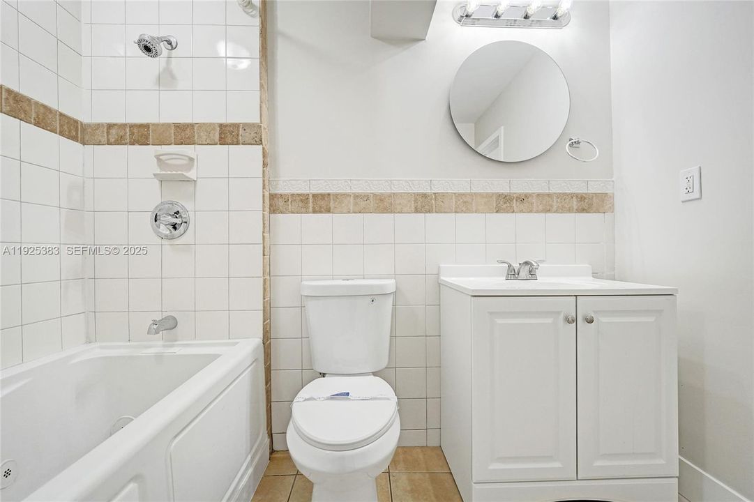 В аренду: $3,200 (4 спален, 2 ванн, 1377 Квадратных фут)