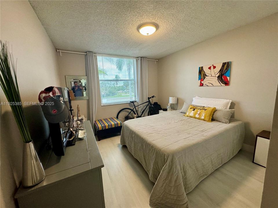 For Sale: $314,000 (2 beds, 2 baths, 960 Square Feet)