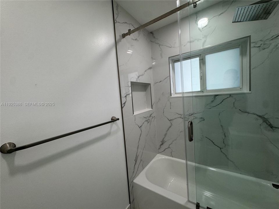 出租: $3,500 (3 贝兹, 2 浴室, 1830 平方英尺)