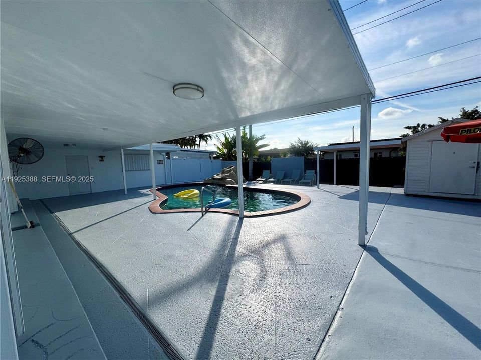 出租: $3,500 (3 贝兹, 2 浴室, 1830 平方英尺)